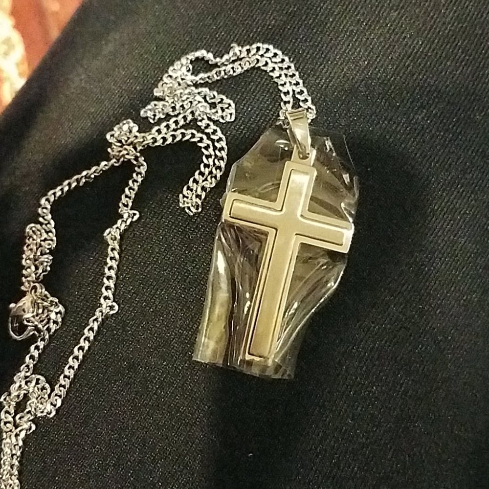 Cross necklace silver